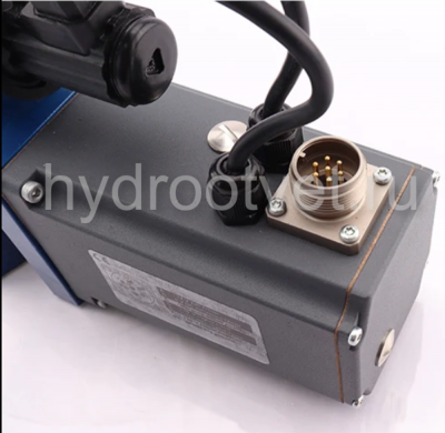 4WRTE25V1-220L-4X/6EG24K31/A1M - Пропорциональный быстродействующий распределитель с обратной связью по положению золотника и со встроенным усилителем (OBE), Ду25, A1 = ±10 В, номинальный расход 220 л/мин, схема V1-, каналы управления X и Y = внешние